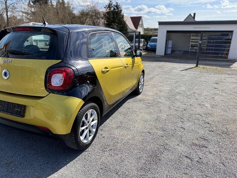 Gebraucht Smart ForFour 71 PS (52 kW) 2016 Schwarz Kleinwagen
