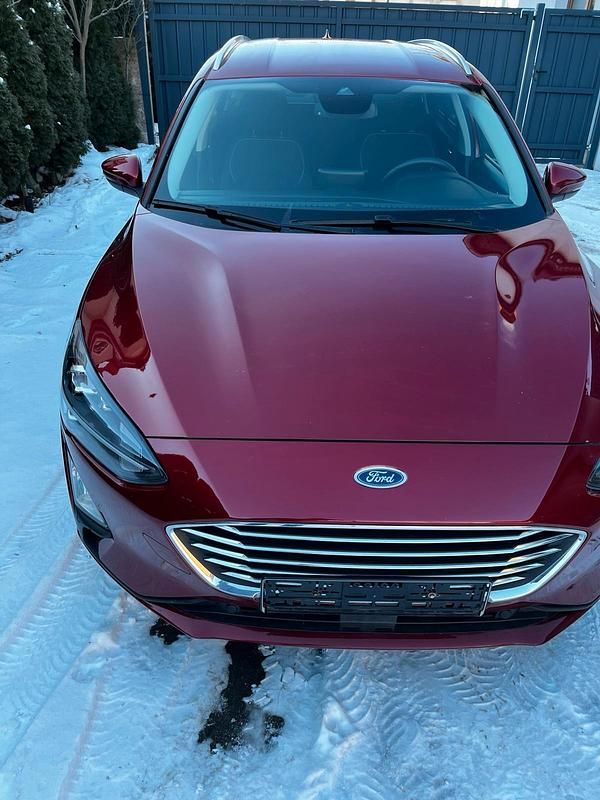 Gebraucht Ford Focus Titanium 150 PS (110 kW) 2020 Rot Kombi