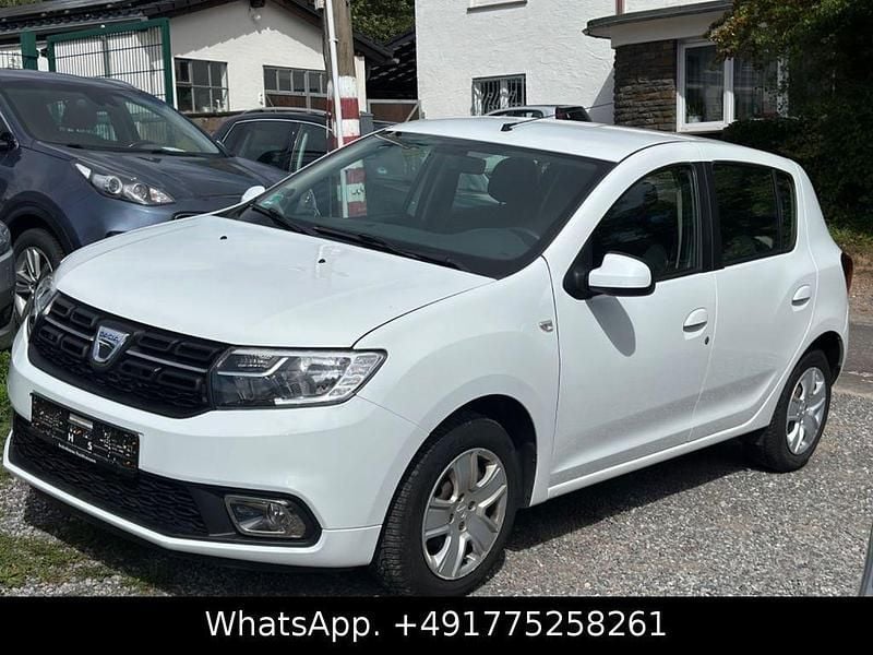 Weiß Gebraucht 2017 Dacia Sandero Lauréate Kleinwagen | 4.999 € (Guter Preis) - Bild 1/4