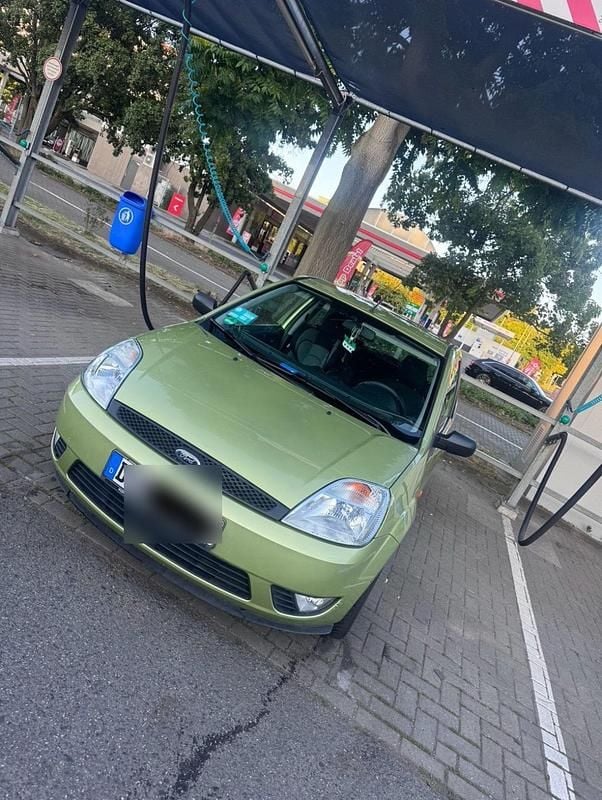 Gebraucht 2005 Ford Fiesta Kleinwagen | 900 € (Superpreis) - Bild 1/4