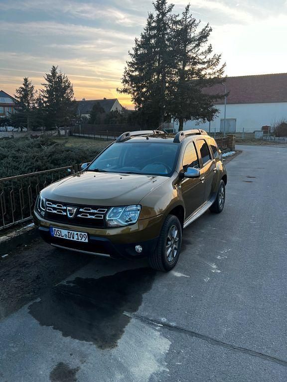 Gebraucht Dacia Duster Lauréate 109 PS (80 kW) 2016 Braun SUV