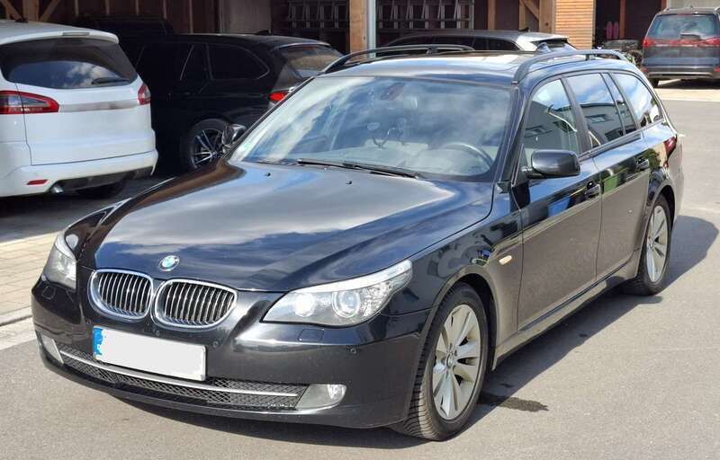 Schwarz Gebraucht 2008 BMW 530 Sport Line Kombi | 4.000 € (Superpreis) - Bild 1/4