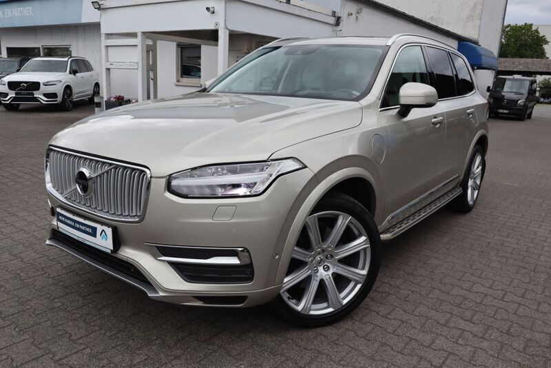 Luminous sand metallic Gebraucht 2017 Volvo XC90 Inscription SUV | 26.980 € (Guter Preis) - Bild 1/4