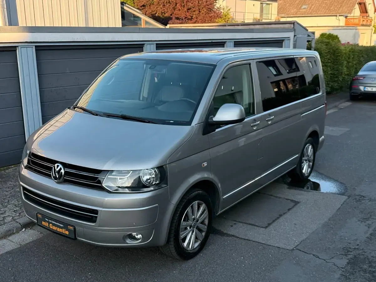 Gebraucht VW Multivan Highline 179 PS (131 kW) 2015 Beige Van / Kleinbus