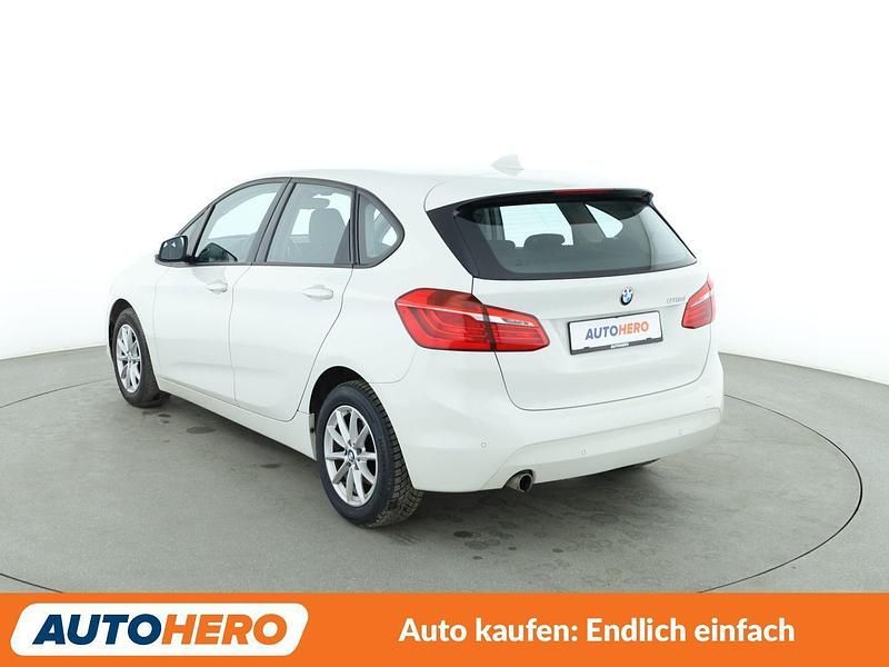 Gebraucht BMW 216 Active Tourer Performance 116 PS (85 kW) 2015 Weiß Van / Kleinbus