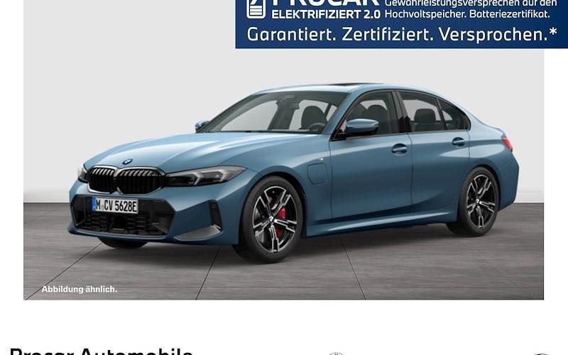 Gebraucht BMW 330e Comfort Edition 292 PS (214 kW) 2025 Blau Limousine