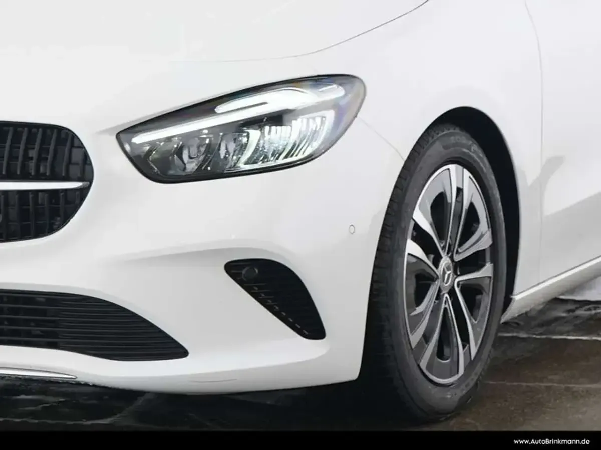 Gebraucht Mercedes B200 Advanced 163 PS (119 kW) 2025 Unilack polarweiß Kleinwagen