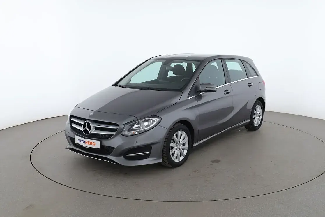Gebraucht Mercedes B180 Style 122 PS (89 kW) 2015 Van / Kleinbus