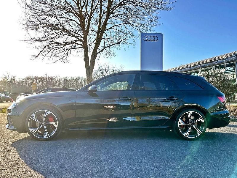 Gebraucht Audi A4 S-Line 265 PS (194 kW) 2025 Schwarz Kombi