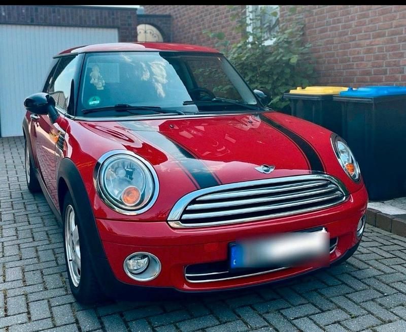 Rot Gebraucht 2007 Mini Cooper Kleinwagen | 1.450 € (Etwas zu teuer) - Bild 1/4