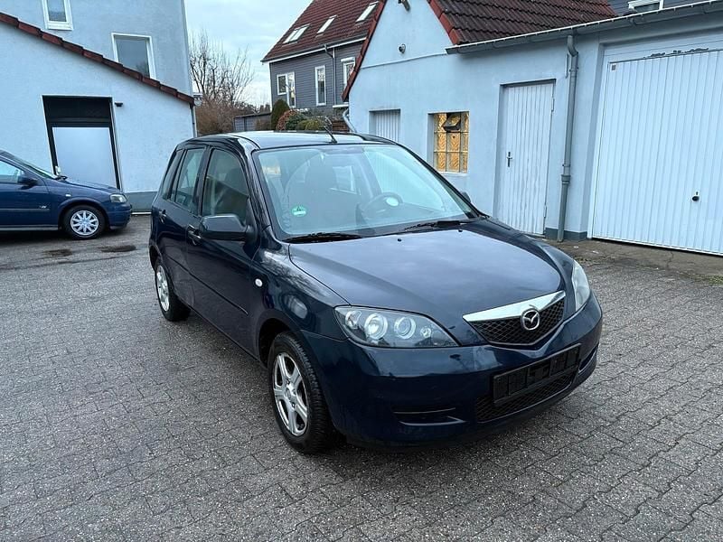 Blau Gebraucht 2006 Mazda 2 Limousine | 1.390 € - Bild 1/4