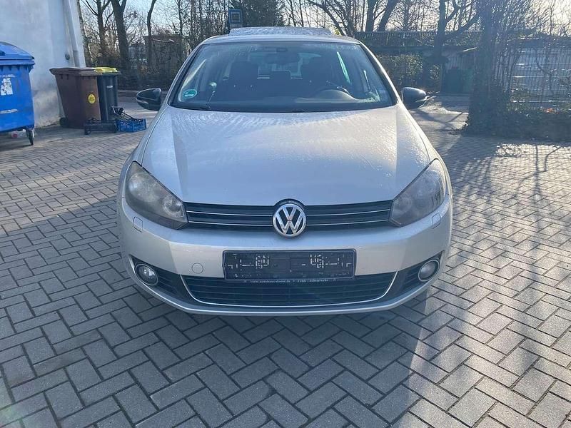 Gebraucht VW Golf VI Style 122 PS (89 kW) 2011 Silver leaf metallic Kleinwagen