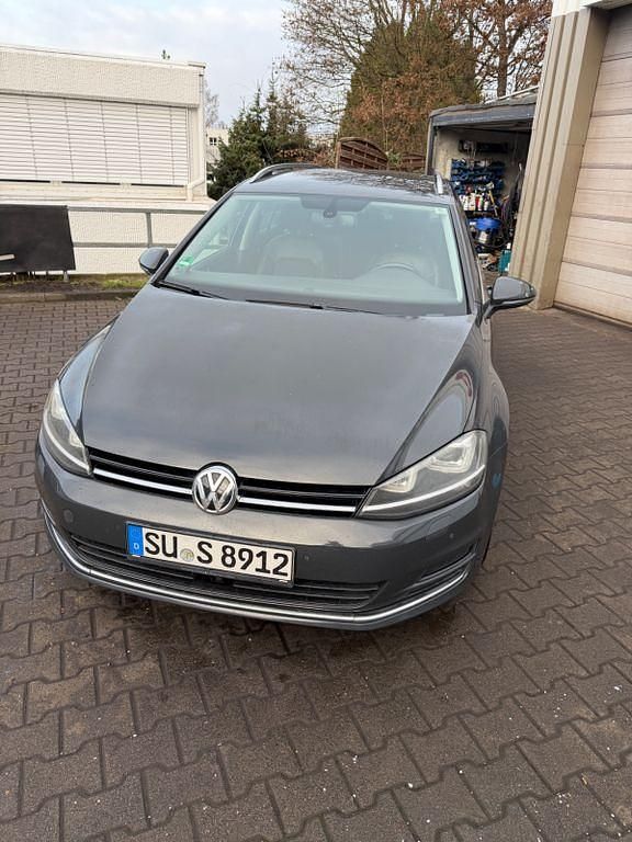 Grau Gebraucht 2014 VW Golf VII Highline Kombi | 6.590 € (Fairer Preis) - Bild 1/4