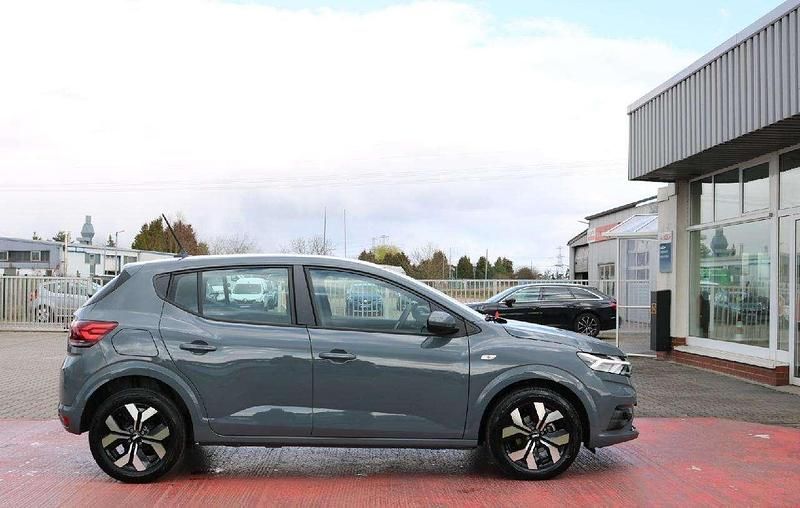 Gebraucht Dacia Sandero Expression 91 PS (66 kW) 2025 Schiefergrau Limousine