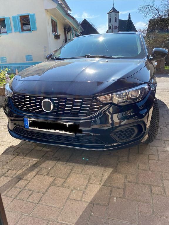 Schwarz Gebraucht 2018 Fiat Tipo Easy Limousine | 8.500 € (Fairer Preis) - Bild 1/4