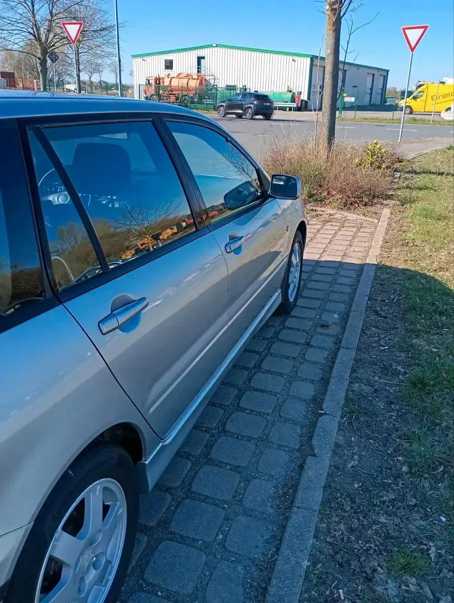 Gebraucht Mitsubishi Lancer 98 PS (72 kW) 2003 Silber Kombi