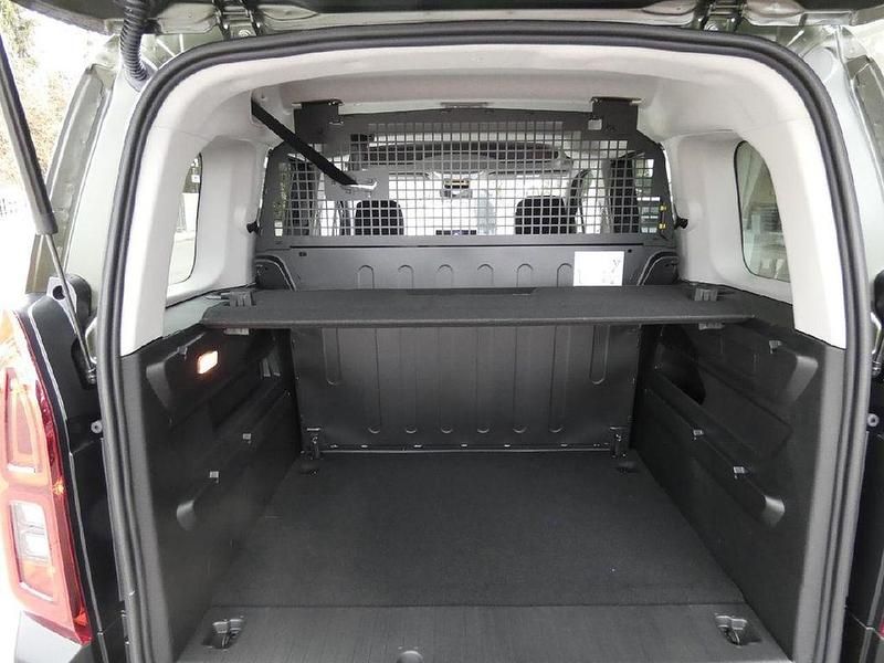 Neu Citroën Berlingo 131 PS (96 kW) 2026 Van / Kleinbus