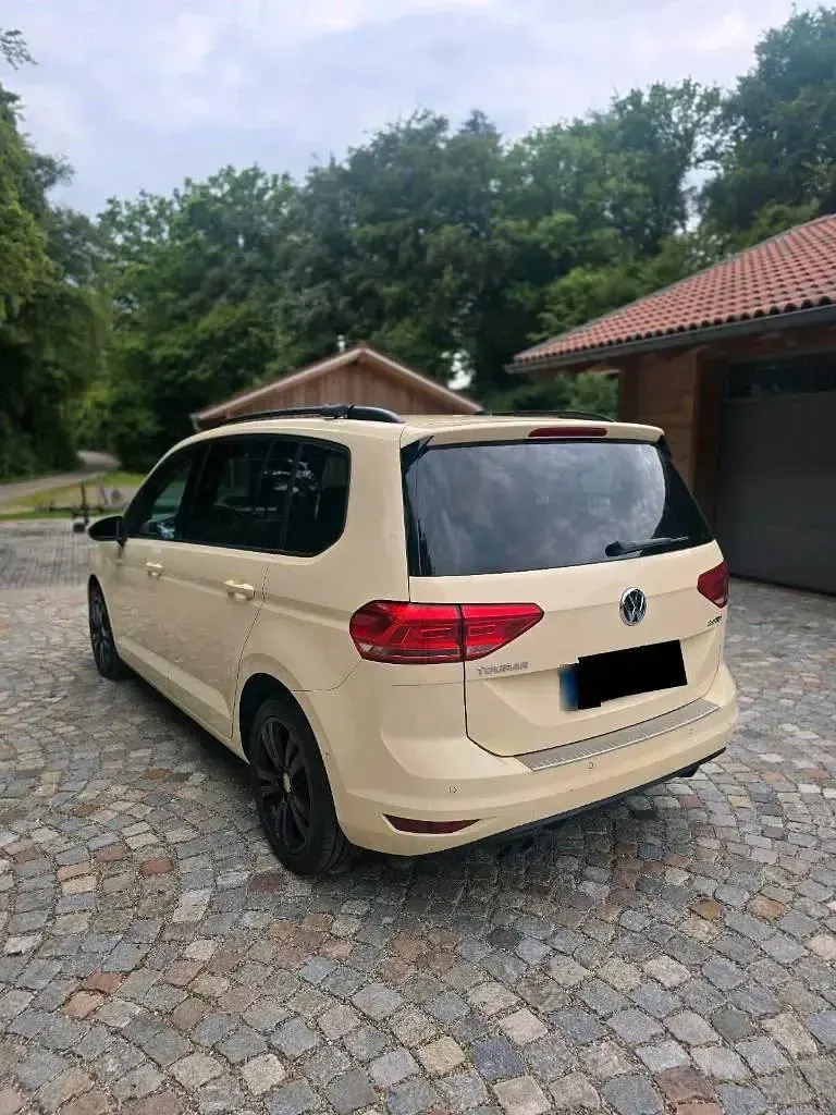 Gebraucht VW Touran 150 PS (110 kW) 2016 Andere farben Van / Kleinbus