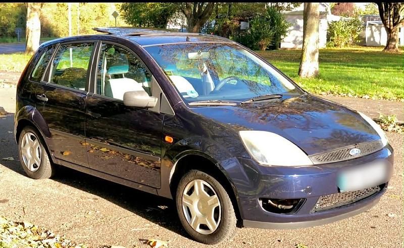 Gebraucht Ford Fiesta 85 PS (62 kW) 2002 Blau Kleinwagen