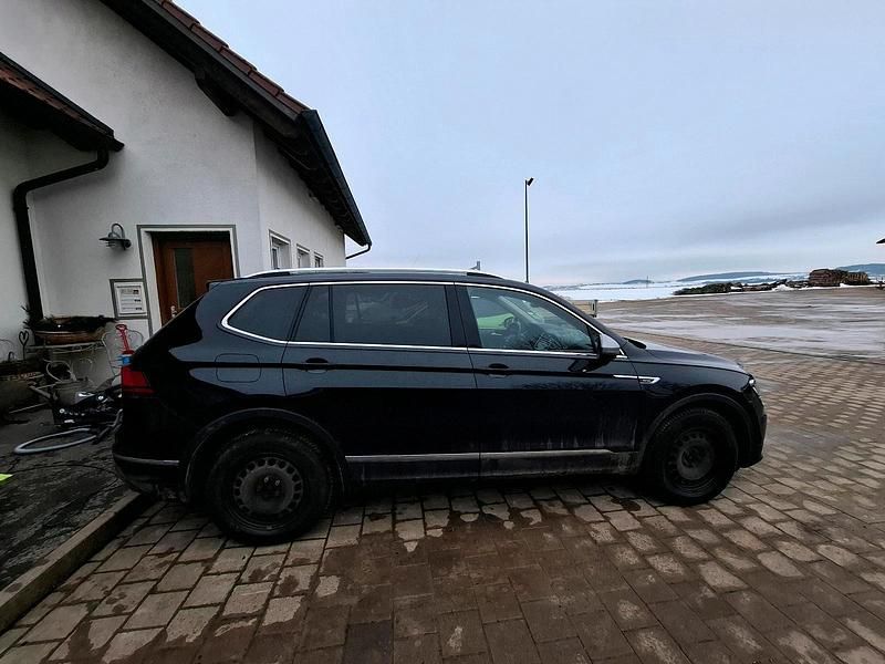 Gebraucht VW Tiguan Allspace 239 PS (175 kW) 2019 Schwarz SUV
