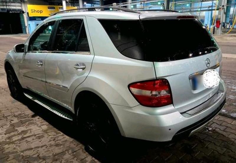 Używany Mercedes ML280 190 KM (139 kW) 2008 Czarny SUV