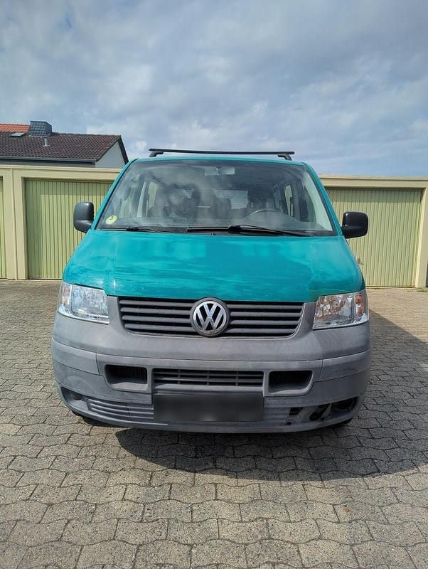 Second-hand VW Transporter 131 CP (96 kW) 2003 Verde Van