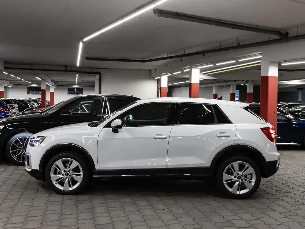 Gebraucht Audi Q2 Advanced Plus 150 PS (110 kW) 2025 Gletscherweiß metallic SUV
