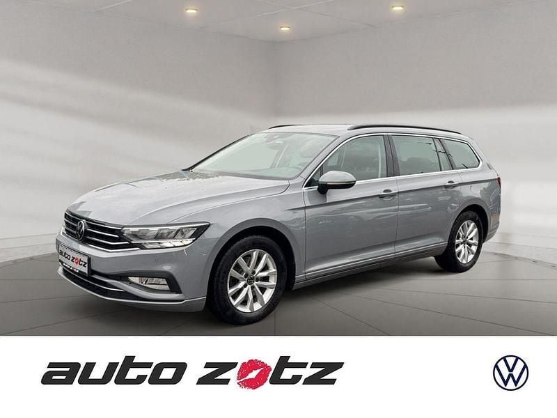 Grau Gebraucht 2022 VW Passat Business Kombi | 26.880 € (Fairer Preis) - Bild 1/4