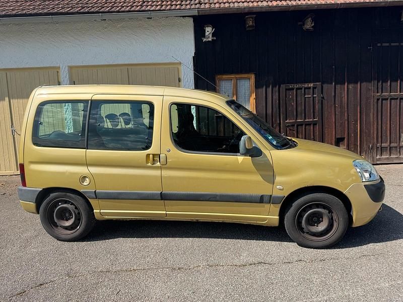 Gebraucht Peugeot Partner 109 PS (80 kW) 2004 Van / Kleinbus
