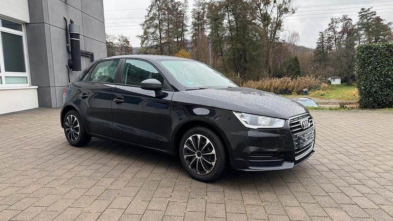 Schwarz Gebraucht 2016 Audi A1 Sportback Basis Kleinwagen | 8.500 € (Guter Preis) - Bild 1/4