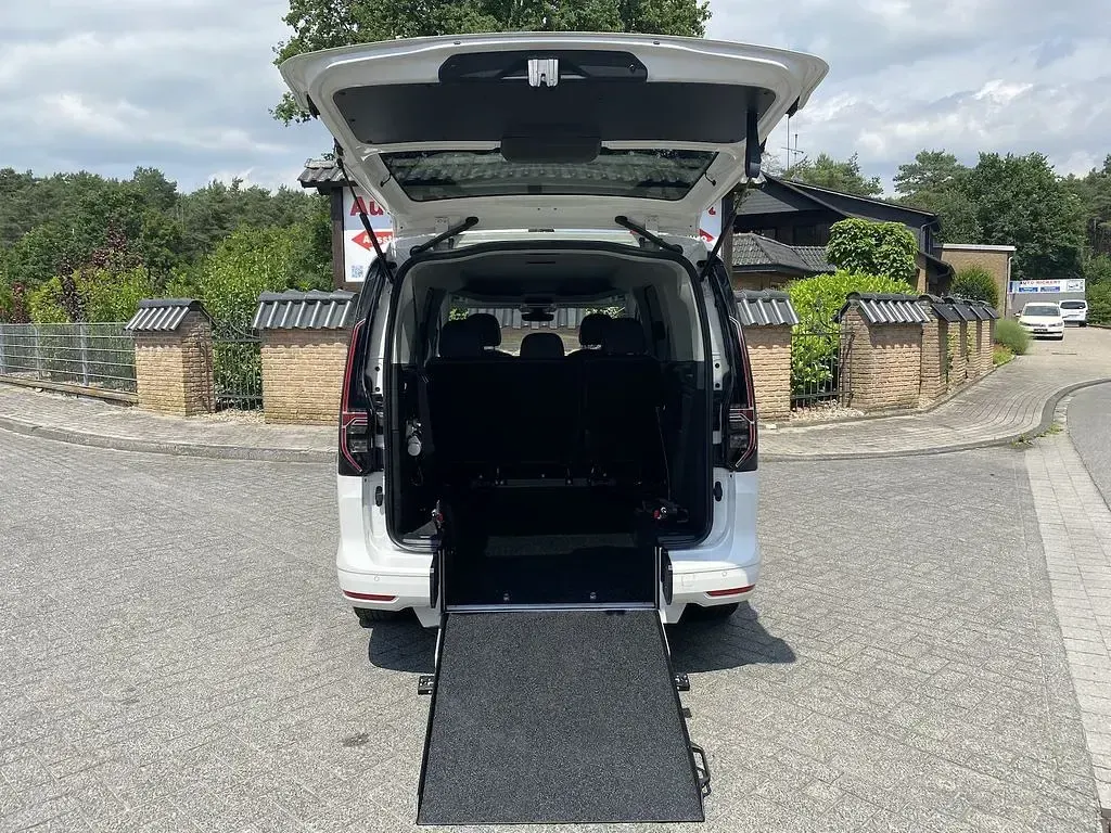 Gebraucht VW Caddy Maxi Style 122 PS (89 kW) 2022 Weiß Van / Kleinbus