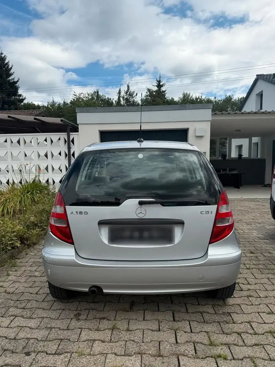 Gebraucht Mercedes A180 109 PS (80 kW) 2005 Silber Kleinwagen