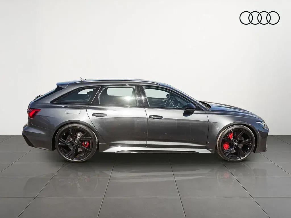 Gebraucht Audi RS6 Ambiente 600 PS (441 kW) 2023 Daytonagrau perleffekt Kombi