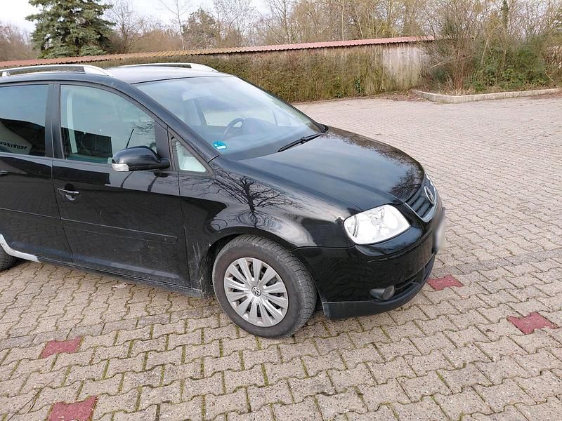 Gebraucht VW Touran 140 PS (102 kW) 2005 Schwarz Van / Kleinbus