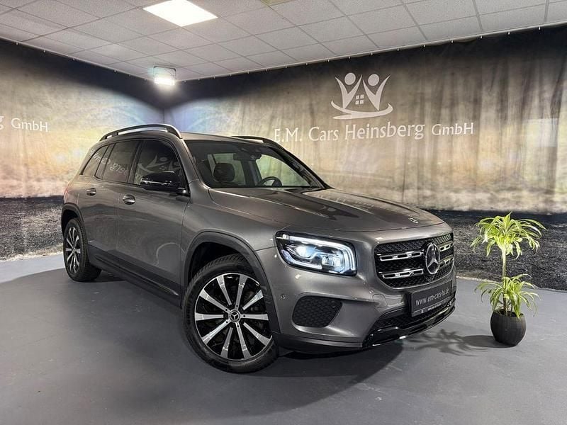 Gebraucht Mercedes GLB200 Night 150 PS (110 kW) 2023 Grau SUV