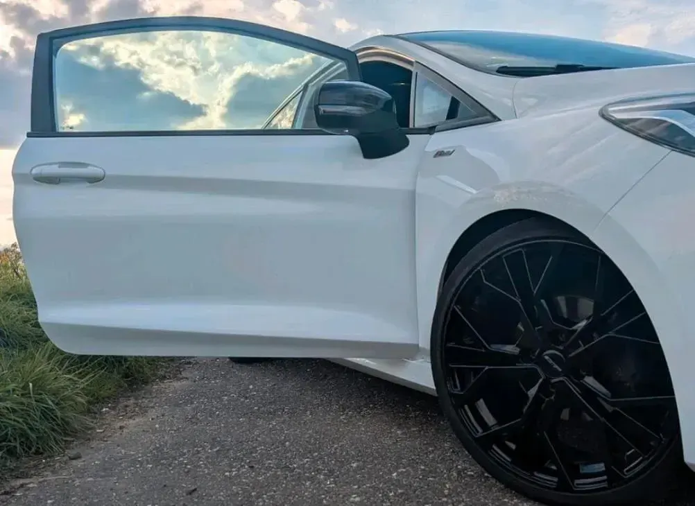 Gebraucht Ford Fiesta ST-Line 140 PS (102 kW) 2018 Weiß Kleinwagen