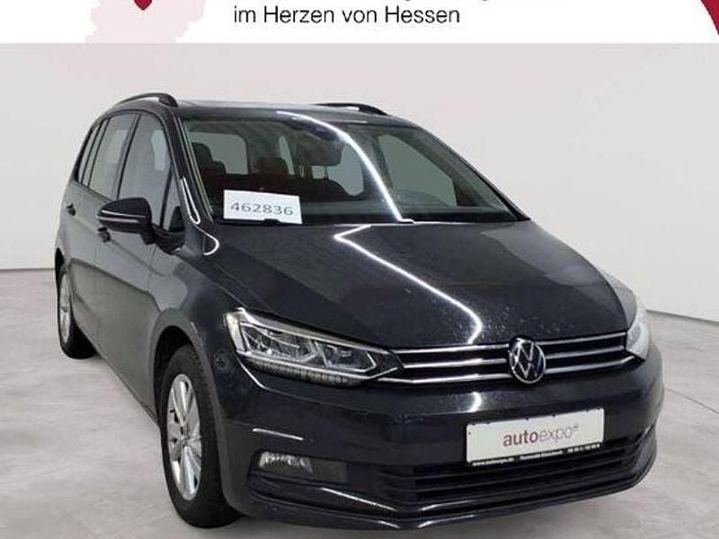 Uranograu Gebraucht 2022 VW Touran Comfortline Van / Kleinbus | 18.189 € (Guter Preis) - Bild 1/4