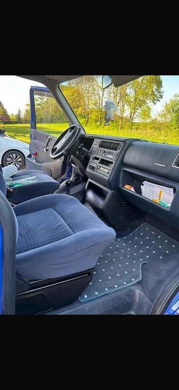 Gebraucht VW T4 102 PS (75 kW) 2001 Blau Van