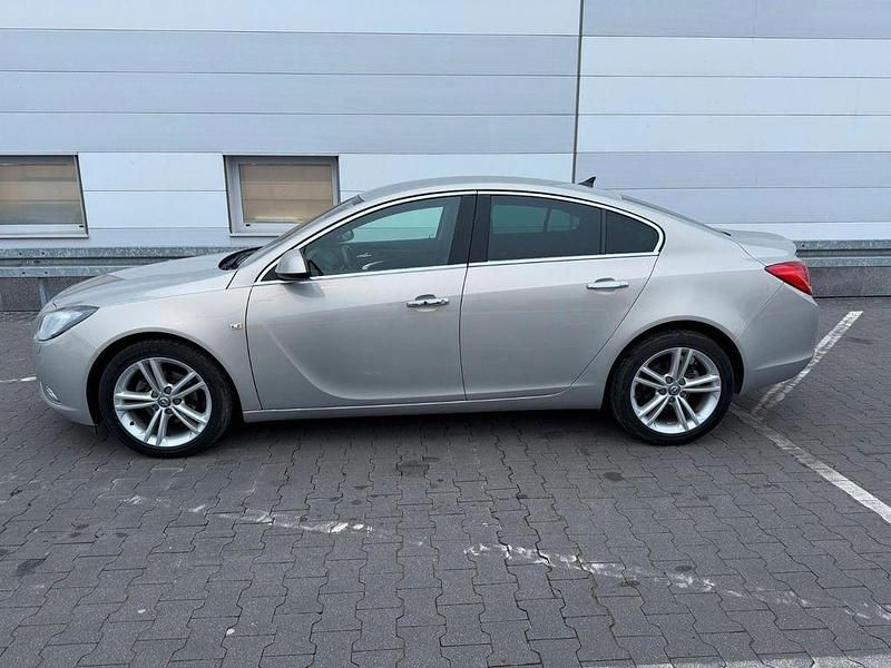 Gebraucht Opel Insignia Innovation 140 PS (102 kW) 2012 Grau Limousine