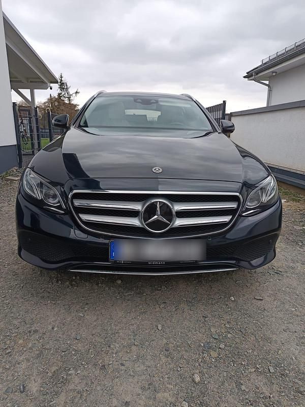 Gebraucht Mercedes E350 258 PS (189 kW) 2018 Grün Kombi
