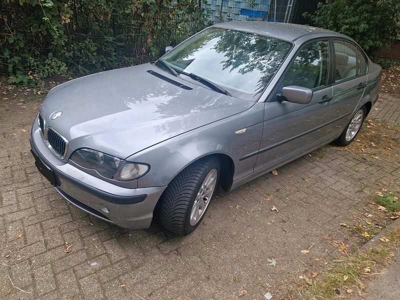Silber Gebraucht 2003 BMW 316 Limousine | 3.300 € (Fairer Preis) - Bild 1/4