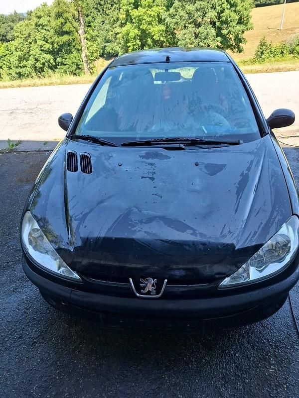Schwarz Gebraucht 2004 Peugeot 206 Kleinwagen | 250 € (Superpreis) - Bild 1/4