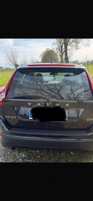 Gebraucht Volvo XC60 163 PS (119 kW) 2012 Schwarz SUV