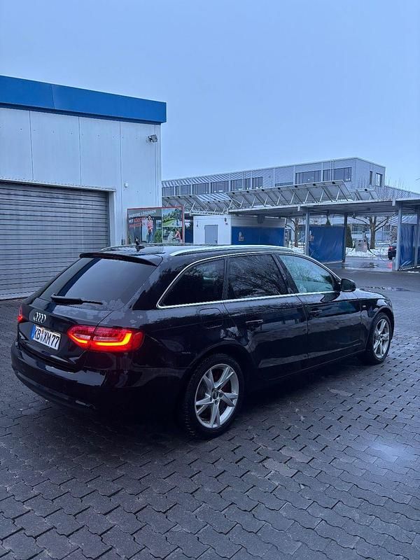 Gebraucht Audi A4 177 PS (130 kW) 2012 Schwarz Kombi