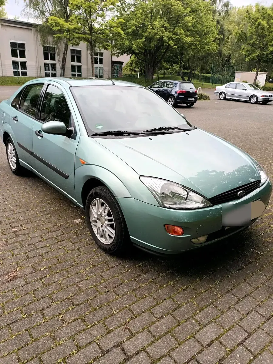Gebraucht Ford Focus 115 PS (84 kW) 2000 Grün Limousine