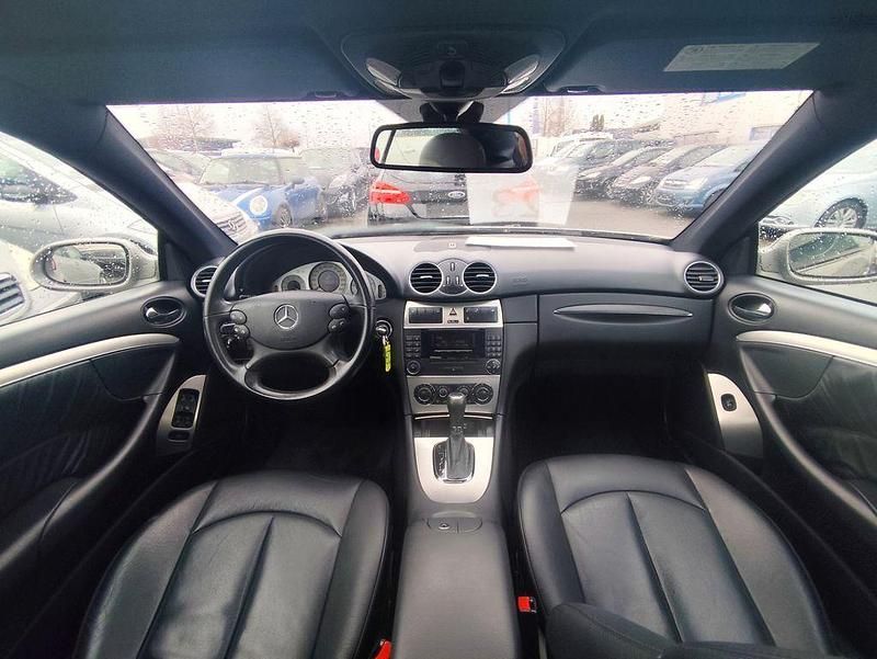 Gebraucht Mercedes CLK220 150 PS (110 kW) 2007 Grau Coupé