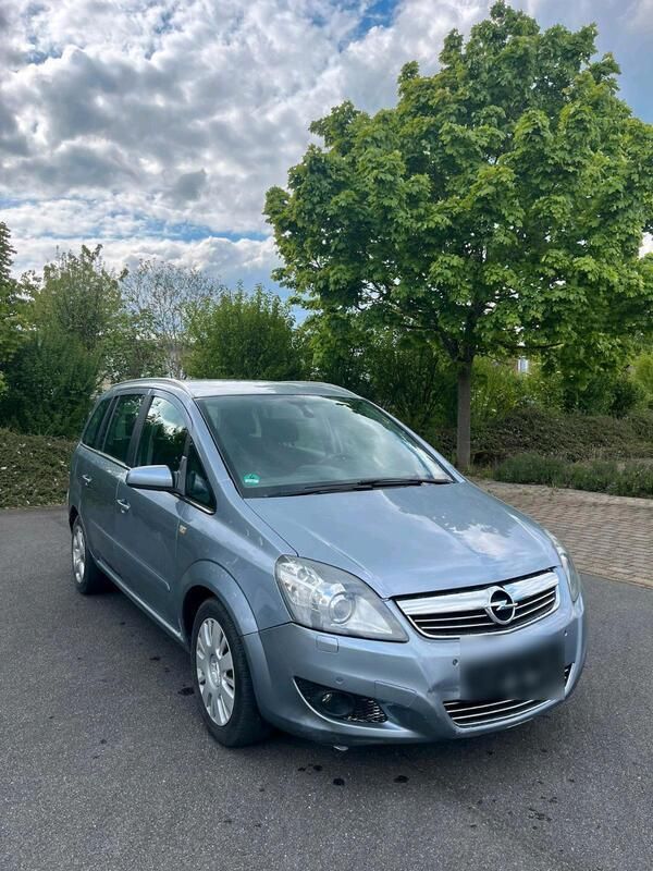 Silber Gebraucht 2008 Opel Zafira Van / Kleinbus | 3.600 € (Fairer Preis) - Bild 1/4
