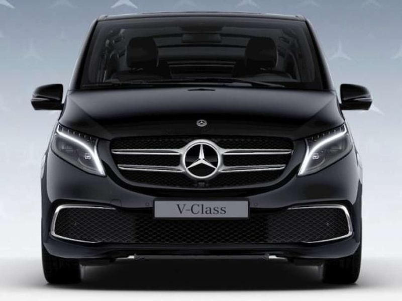 Schwarz Gebraucht 2020 Mercedes V250 Avantgarde Van / Kleinbus | 40.700 € (Superpreis) - Bild 1/4