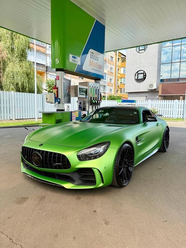 Grün Gebraucht 2017 Mercedes AMG GT R AMG Coupé | 139.999 € - Bild 1/4