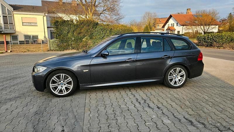 Gebraucht BMW 330 272 PS (200 kW) 2008 Grau Kombi